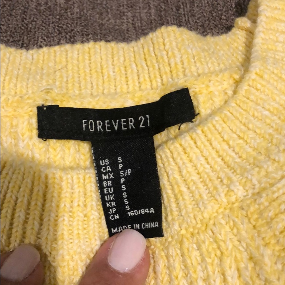 Yellow shirt - Picture 2 of 2